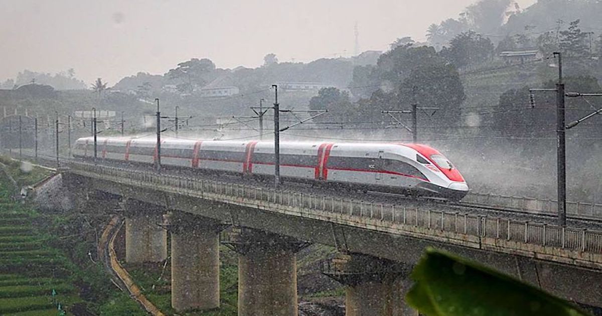 Jebloknya Nilai Investasi KAI: Kereta Cepat Whoosh Seret Keuangan Hingga Rp4,48 Triliun dalam Dua Tahun
