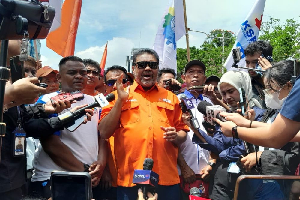 Relokasi Investasi dan Tekanan Rupiah Jadi Akar Ancaman PHK Massal Industri Nasional