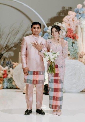 Pesona Adat Bugis Modern dalam Momen Sakral Lamaran Asnawi Mangkualam dan Yuriska Patricia