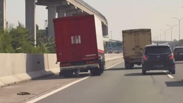 Aksi Truk Merah Bikin Resah di Tol Jagorawi, Polisi Tegaskan Akan Tindak Tegas Pelanggar Aturan Lalu Lintas