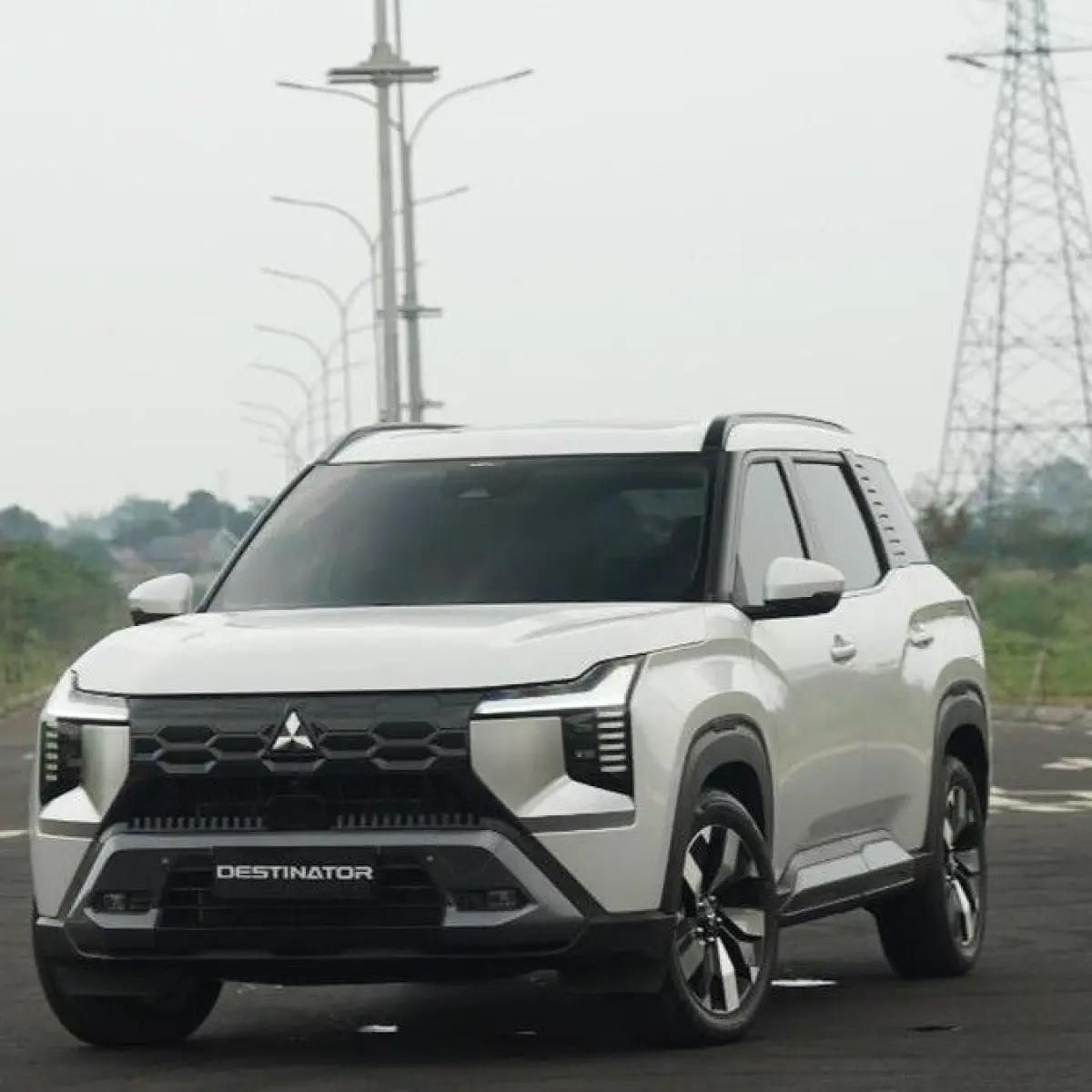 Mitsubishi Rolls Out Destinator Exceed SUV, Targeting Rugged Sumatera Roads with Cost Efficiency