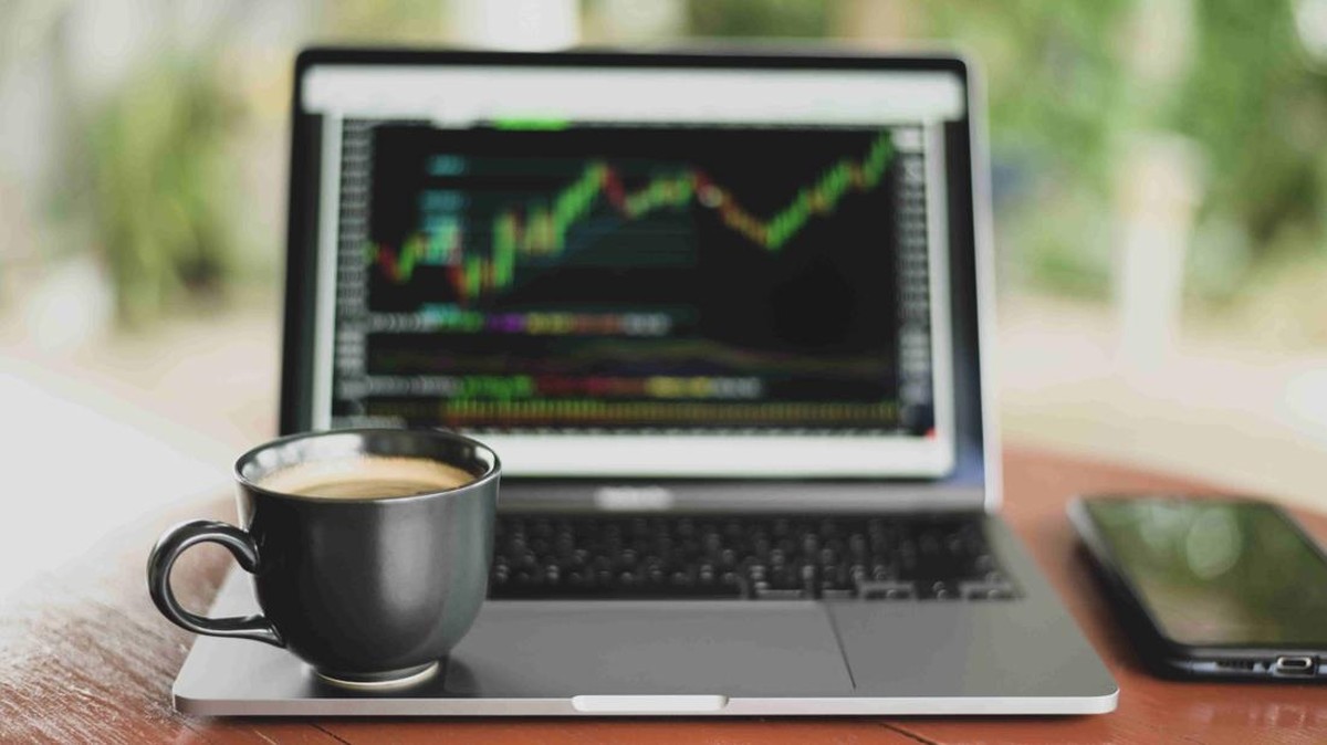 IHSG Menutup Pekan dengan Kenaikan Tipis 0,87%, Menguji Stabilitas Pasar di Tengah Volatilitas