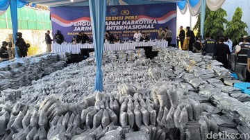 Pembongkaran Jaringan Narkoba Internasional: Bea Cukai Gagalkan Penyelundupan 3,37 Ton Ganja di Gresik