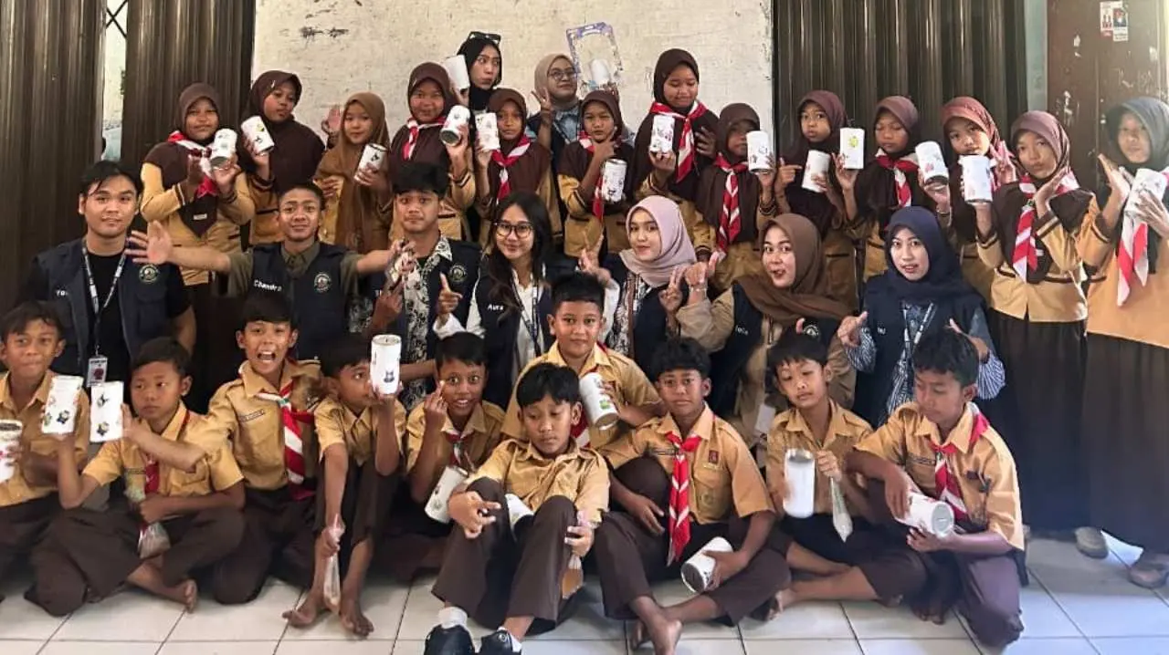 KKN UNISRI 94 Kenalkan Celengan Cerdas untuk Siswa SD Negeri 2 Majegan